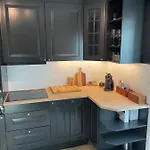 Appartement Close To The Sea With Parking And Garden Arendal