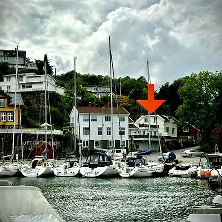 Close To The Sea With Parking And Garden * 아렌달