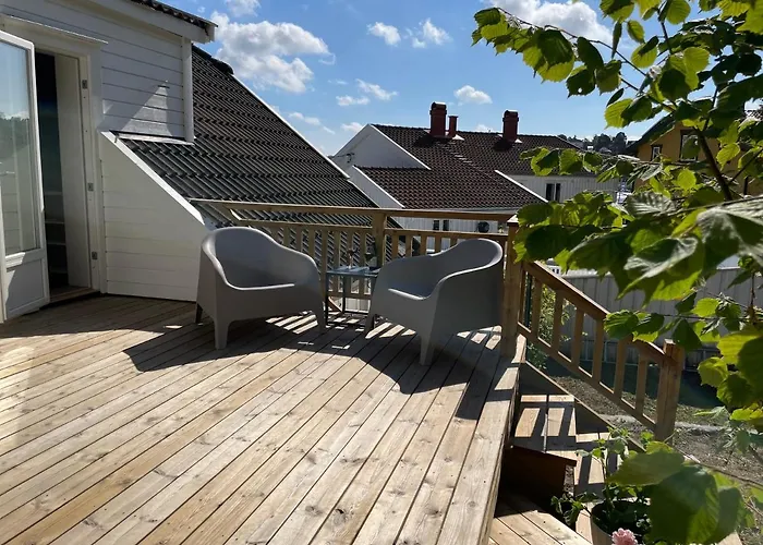 Apartment Close To The Sea With Parking And Garden