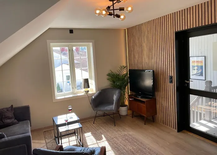 Close To The Sea With Parking And Garden Apartment Arendal