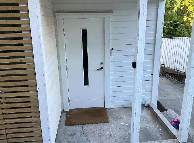 Close To The Sea With Parking And Garden Apartment Arendal
