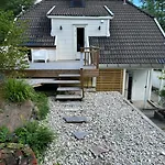 דירה Close To The Sea With Parking And Garden *
